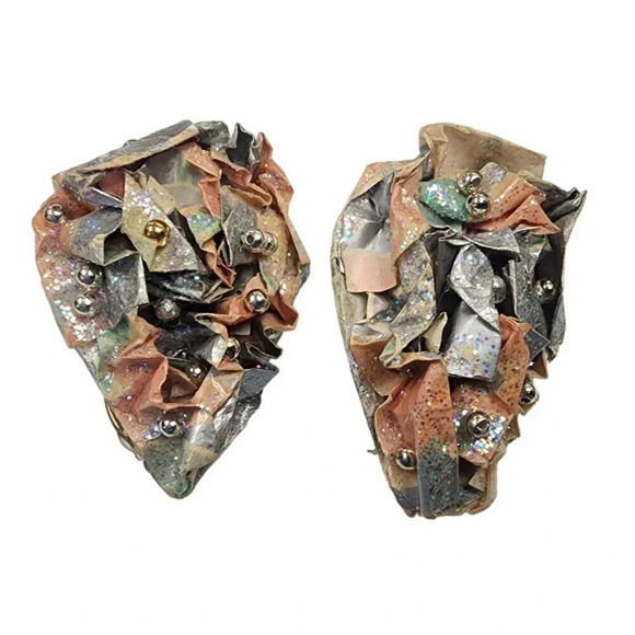 Vintage Jewelry - Vintage Artisan Beaded Glitter Earrings Clip on